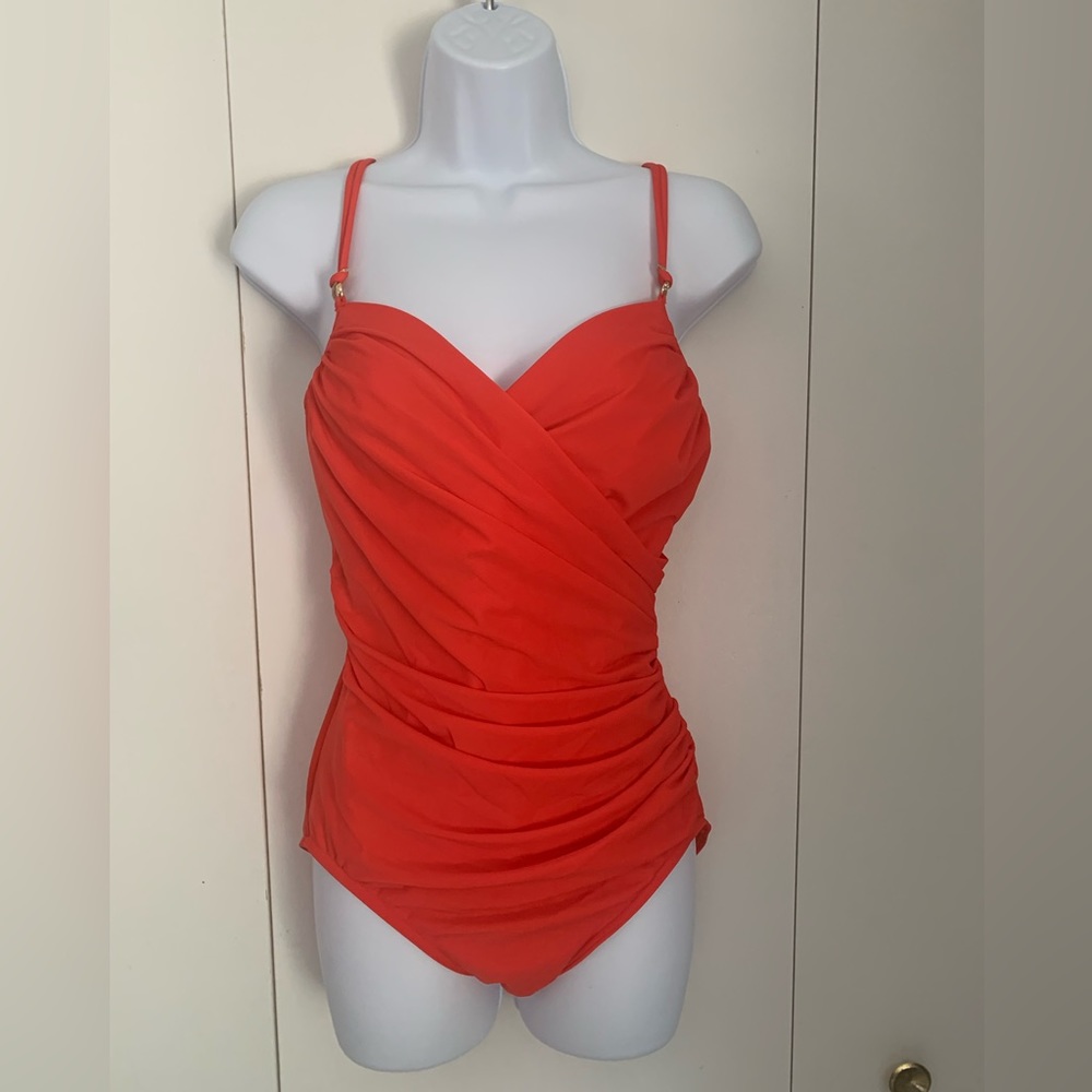 Miraclesuit Women’s Orange One Piece Swimsuit Size 6 Gem